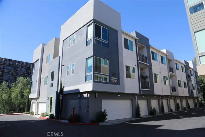 Third story unit