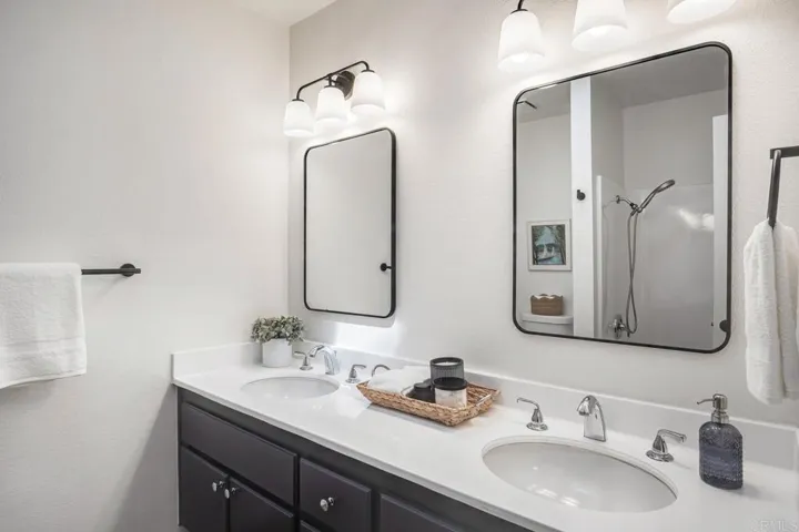 4122 Oak Island, Fallbrook, California 92028