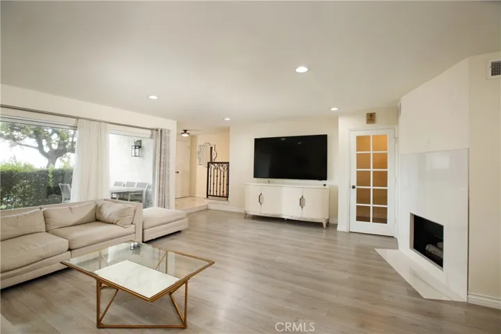 9560 Via Bernardo, Burbank, California 91504