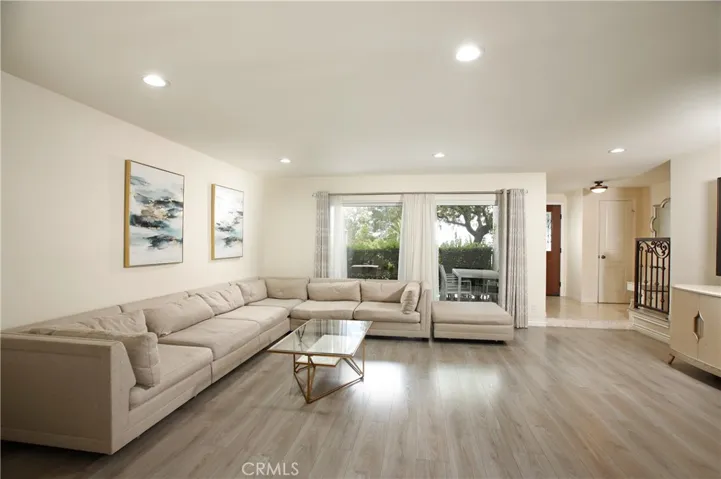 9560 Via Bernardo, Burbank, California 91504