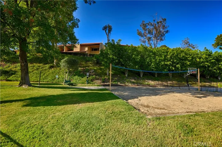 9560 Via Bernardo, Burbank, California 91504