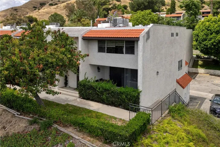 9560 Via Bernardo, Burbank, California 91504
