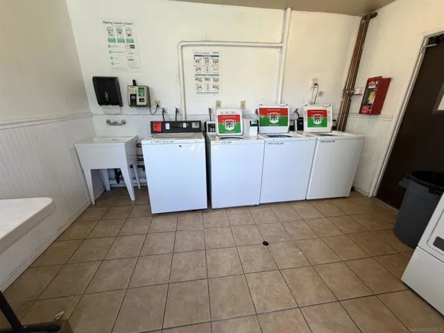 Common Area Laundry Room