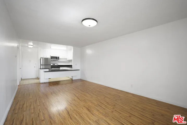 425 S Kenmore Avenue 311, Los Angeles, California 90020