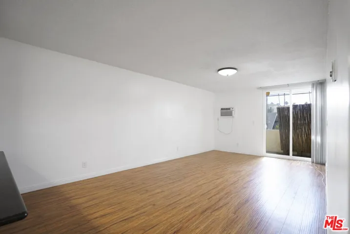 425 S Kenmore Avenue 311, Los Angeles, California 90020