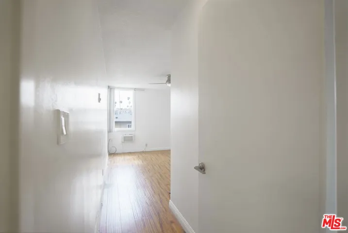 425 S Kenmore Avenue 311, Los Angeles, California 90020