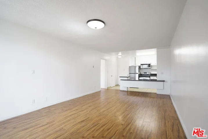 425 S Kenmore Avenue 311, Los Angeles, California 90020
