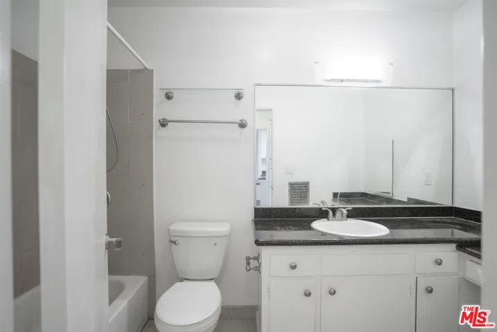 425 S Kenmore Avenue 311, Los Angeles, California 90020