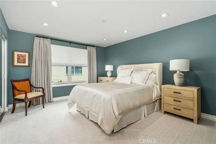 Shared Bath for both Secondary Bedrooms