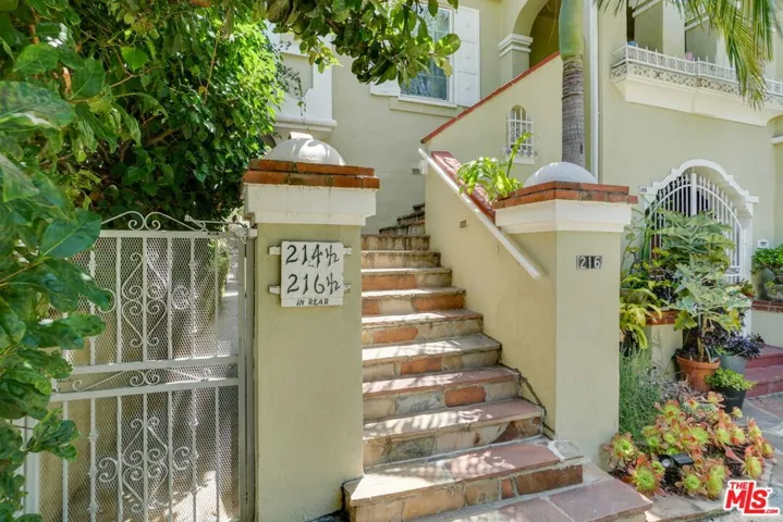 214 N La Peer Drive, Beverly Hills, California 90211