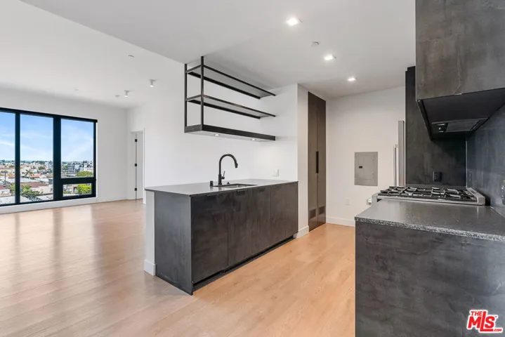 10700 Tabor Street 423, Los Angeles, California 90034