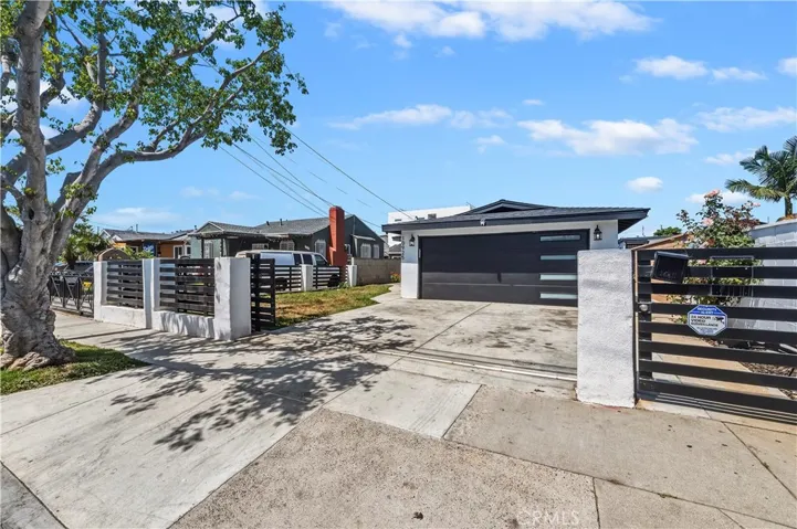 10925 Dalerose, Inglewood, California 90304
