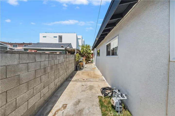 10925 Dalerose, Inglewood, California 90304