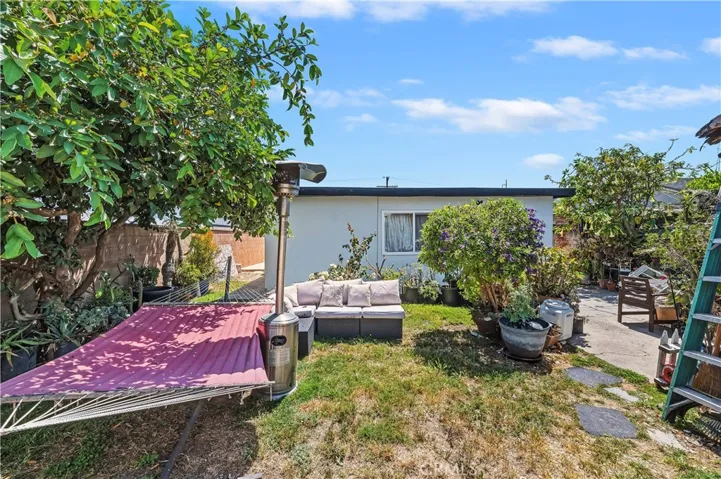 10925 Dalerose, Inglewood, California 90304