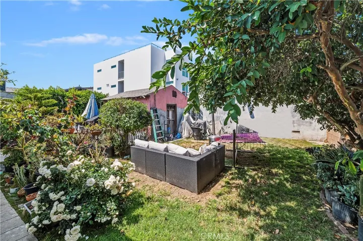 10925 Dalerose, Inglewood, California 90304