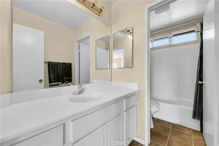 Hall​​‌​​​​‌​​‌‌​​‌​​​‌‌​​​‌​​‌‌​​‌‌​​‌‌​​​​ Bathroom