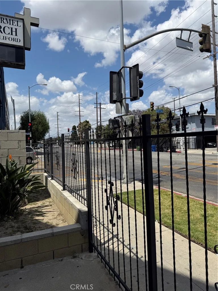 6001 S Hoover Street, Los Angeles, California 90044 — photo 5