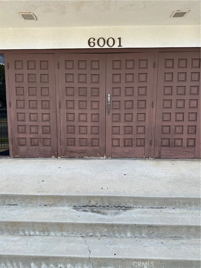 Front Foyer Double Doors