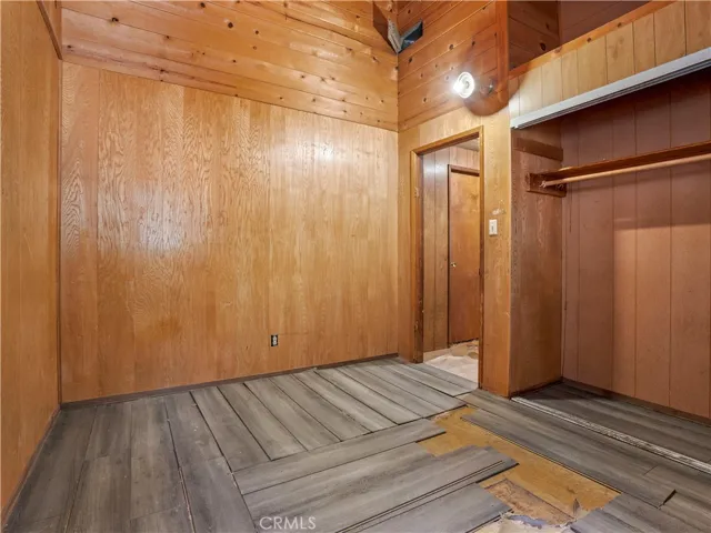 1155 Chateau Dr, Crestline, California 92325
