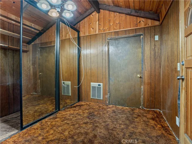 1155 Chateau Dr, Crestline, California 92325