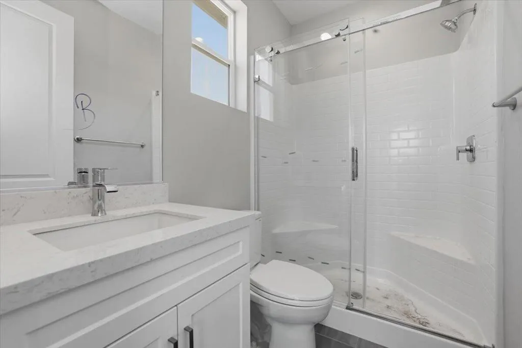 28-Bathroom 28-Bathroom