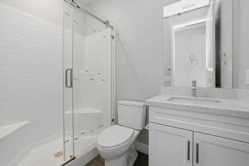 31-Bathroom 31-Bathroom