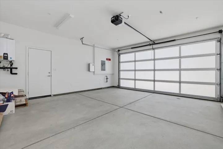 36-Garage
