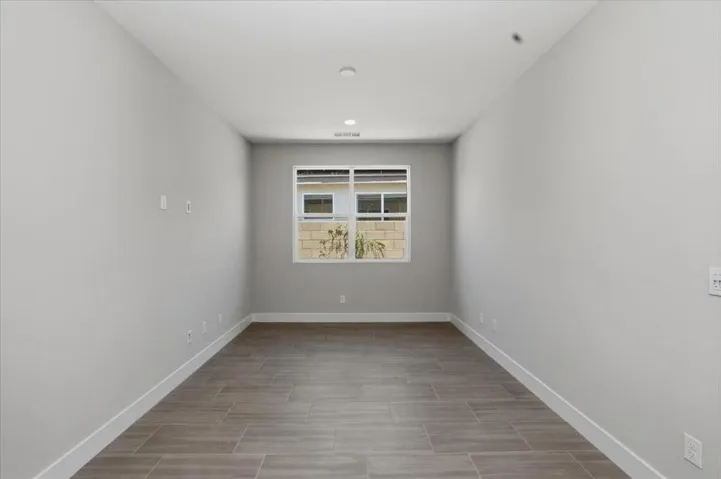 25-Bedroom