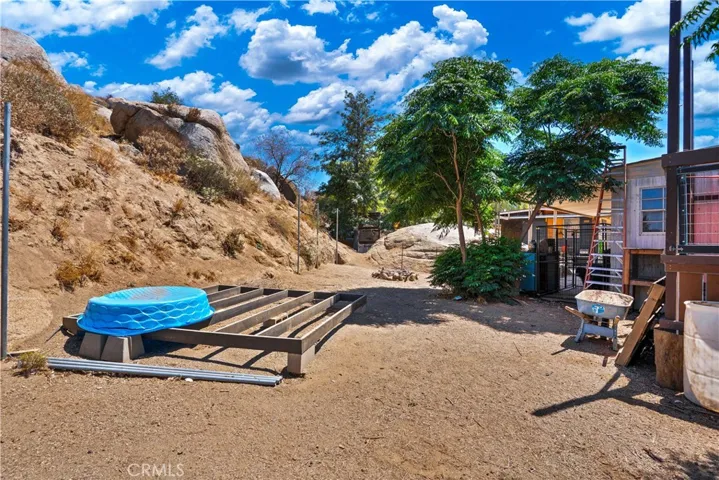 22740 Ramona, Nuevo, California 92567