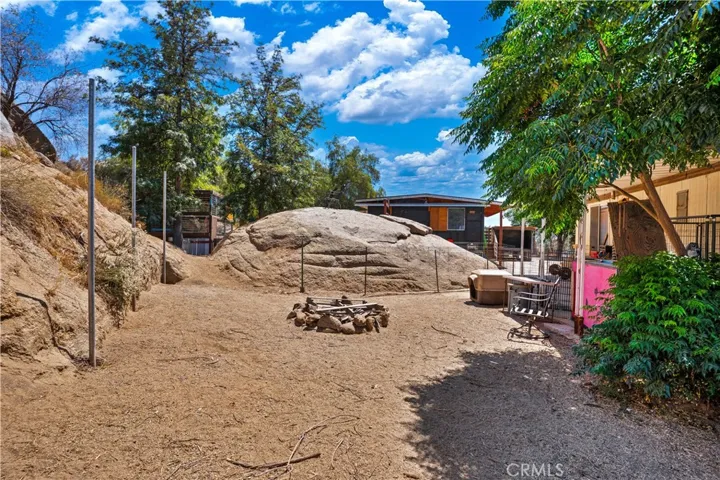 22740 Ramona, Nuevo, California 92567