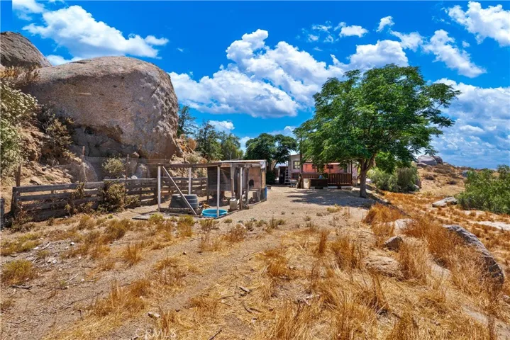 22740 Ramona, Nuevo, California 92567