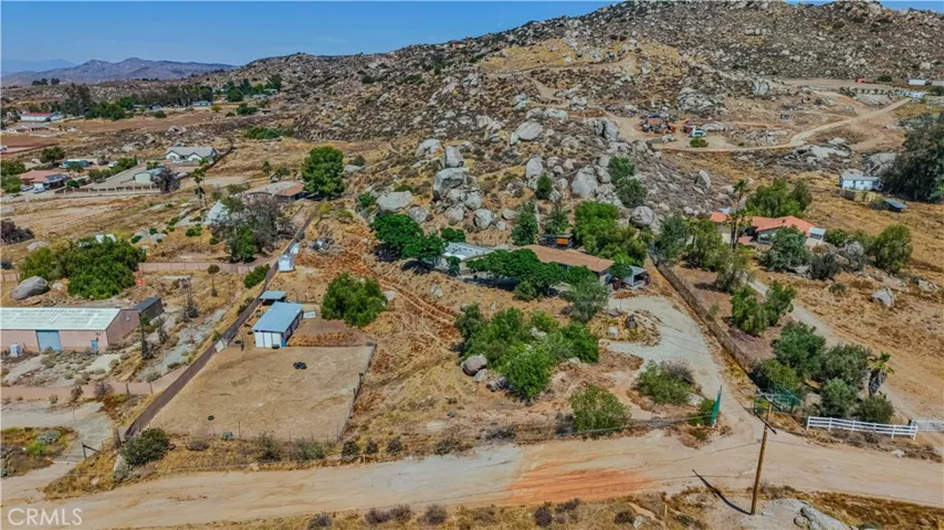 22740 Ramona, Nuevo, California 92567