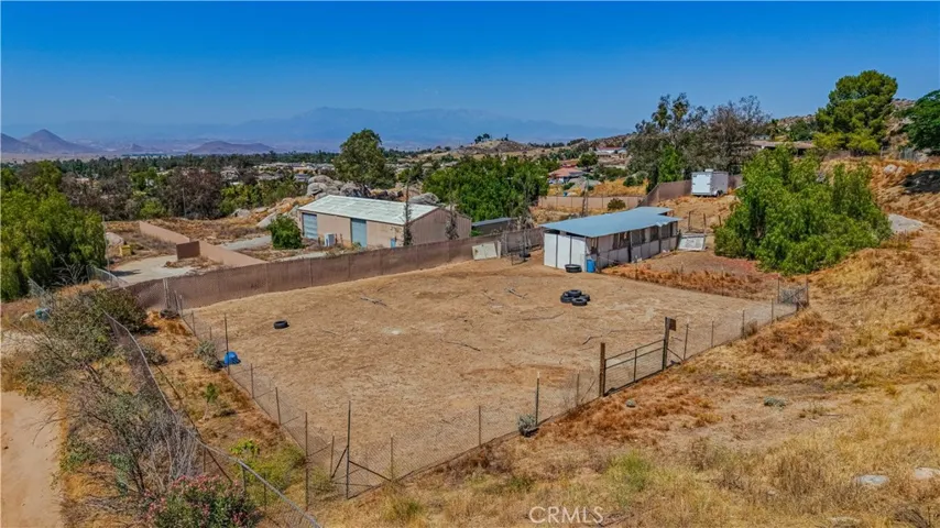 22740 Ramona, Nuevo, California 92567