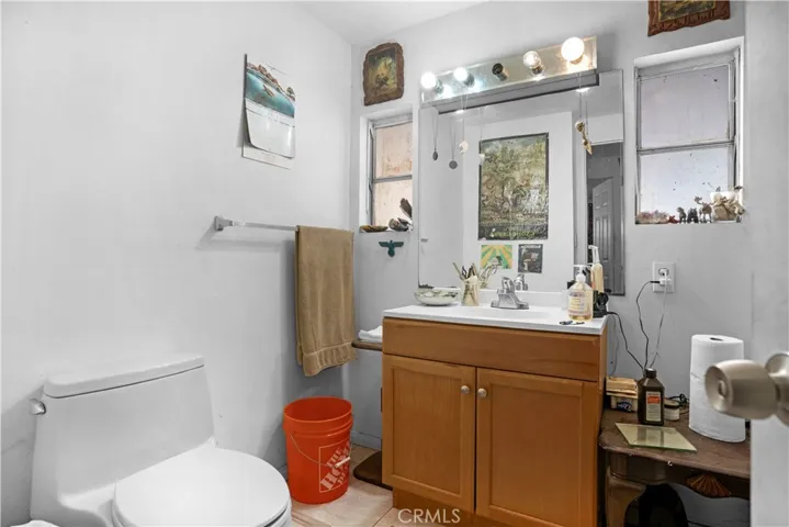 22740 Ramona, Nuevo, California 92567