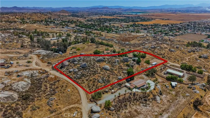 22740 Ramona, Nuevo, California 92567
