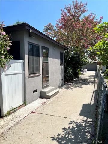 10550 Oxnard Street, North Hollywood, California 91606