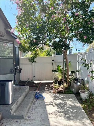 10550 Oxnard Street, North Hollywood, California 91606
