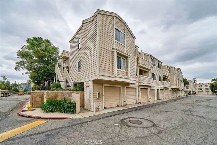 4900 N Grand 306, Covina, California 91724