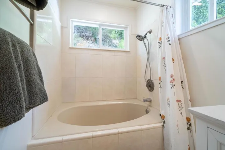 423 Nelson Rd., Scotts Valley, California 95066