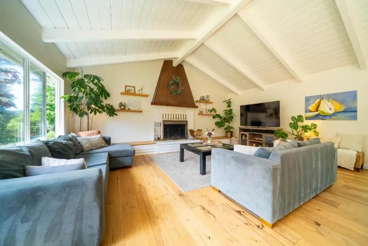 423 Nelson Rd., Scotts Valley, California 95066