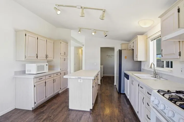 1111 Morse Avenue, Sunnyvale, California 94089