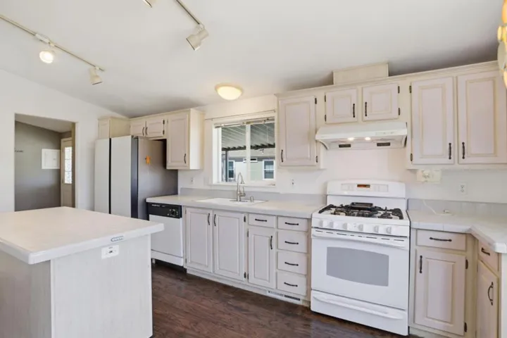 1111 Morse Avenue, Sunnyvale, California 94089