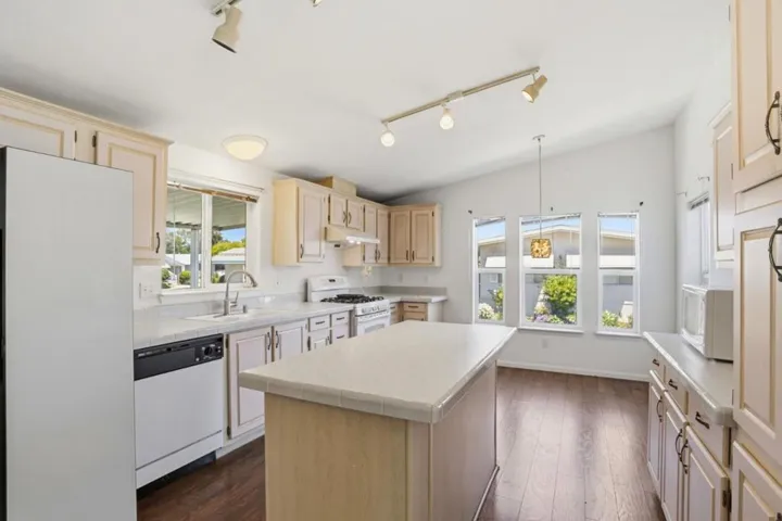 1111 Morse Avenue, Sunnyvale, California 94089
