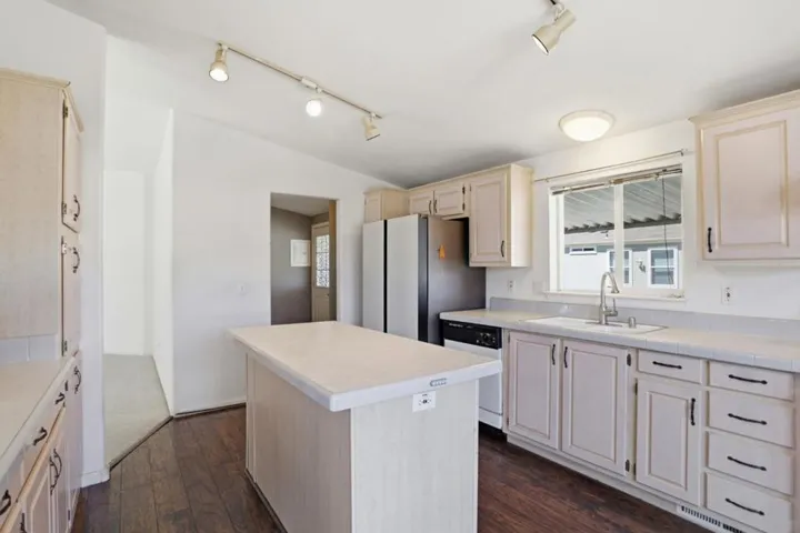 1111 Morse Avenue, Sunnyvale, California 94089