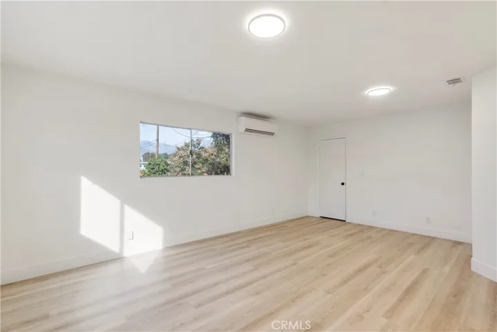 Rear Upstairs Unit