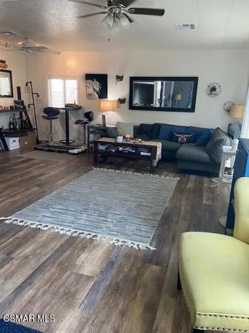 rt side liv rm