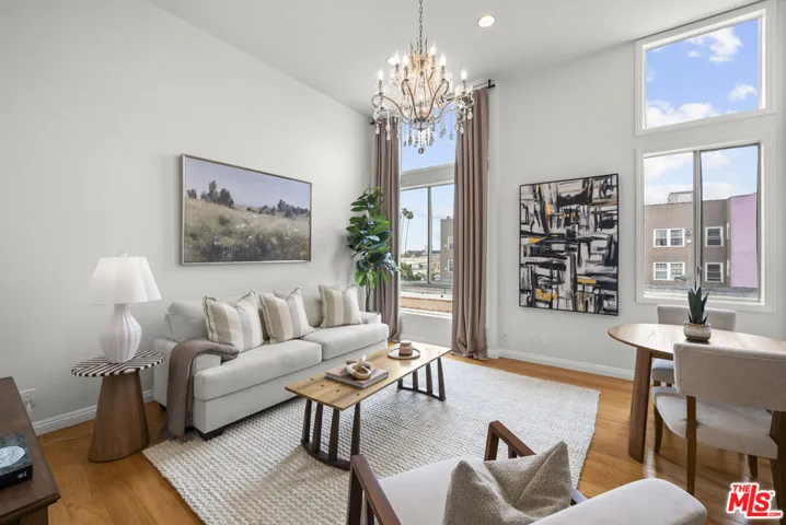 856 N Van Ness Avenue 6, Los Angeles, California 90038