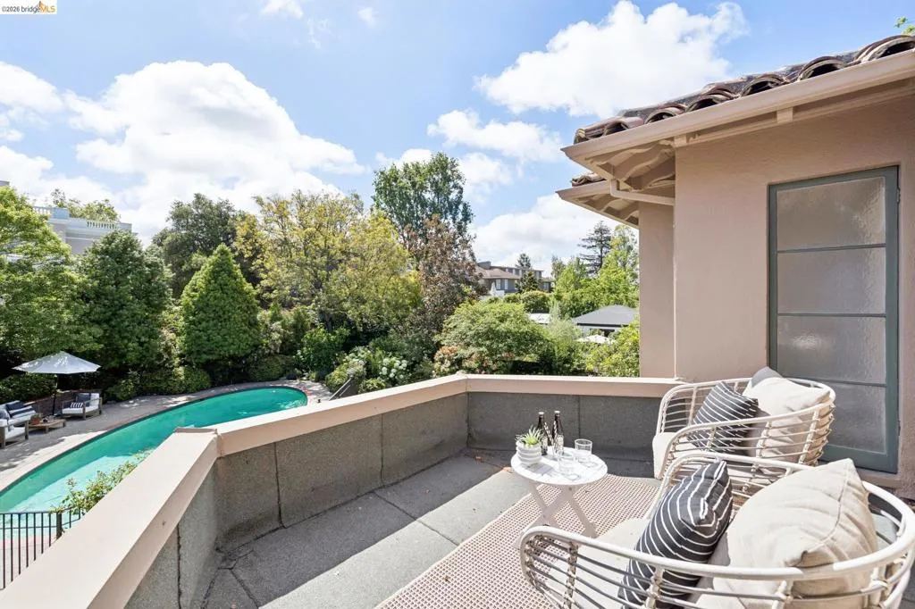 Patio roof deck, overlooks the gardens and pool