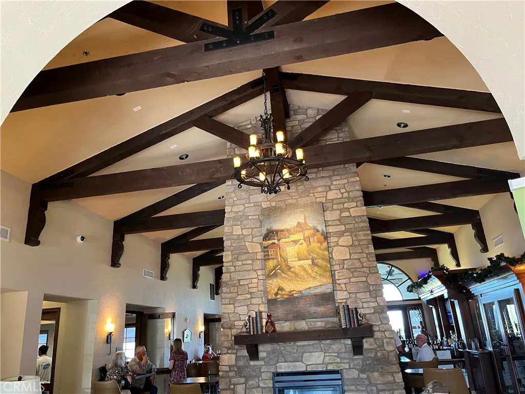 19 Restaurant for residents and their guests
