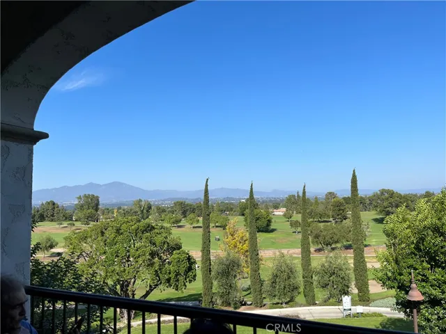 19 Restaurant view of golf course